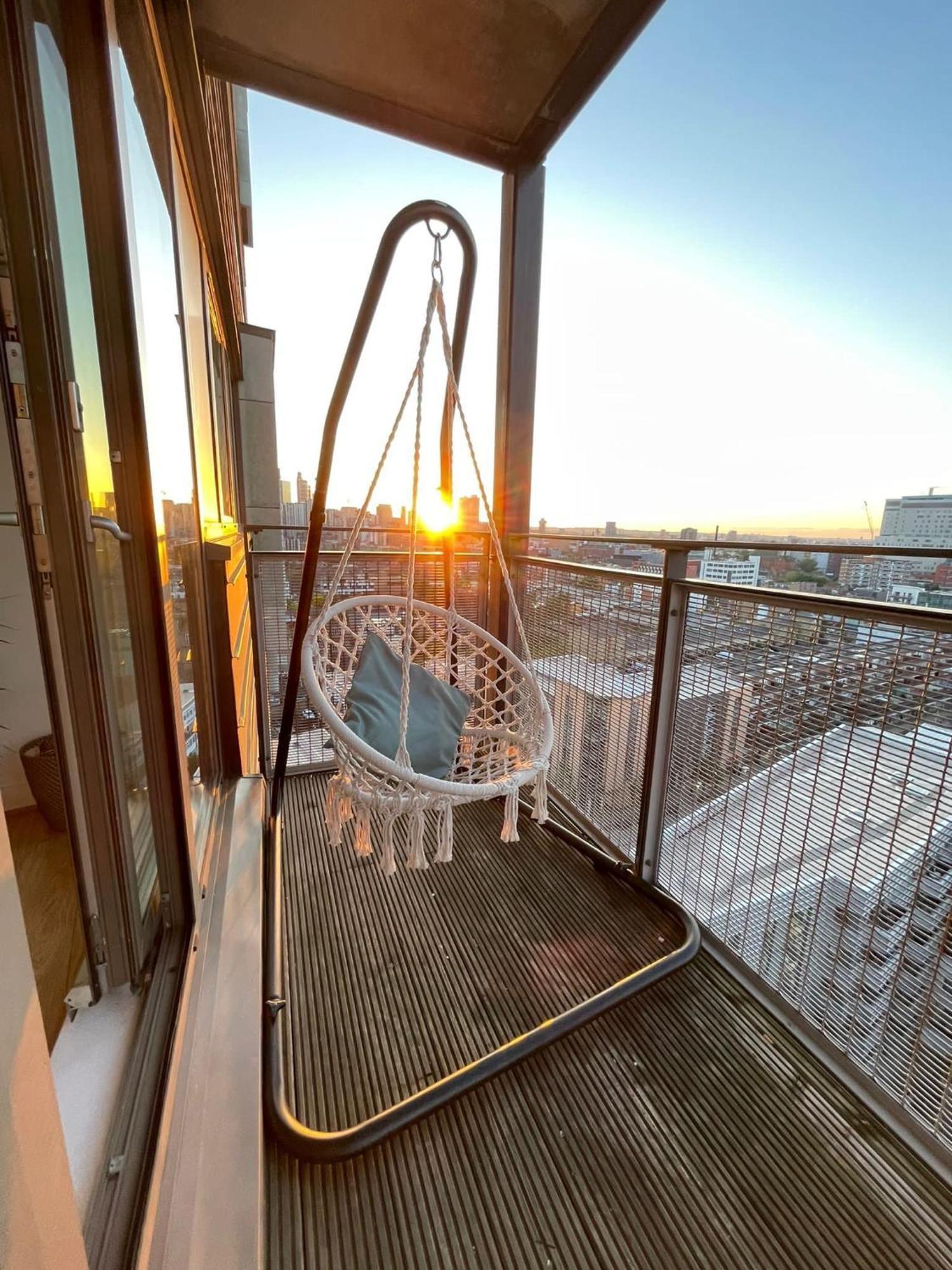 Whitechapel Two Bedroom Luxury Apartment - Free Private Parking - City Views London Eksteriør billede